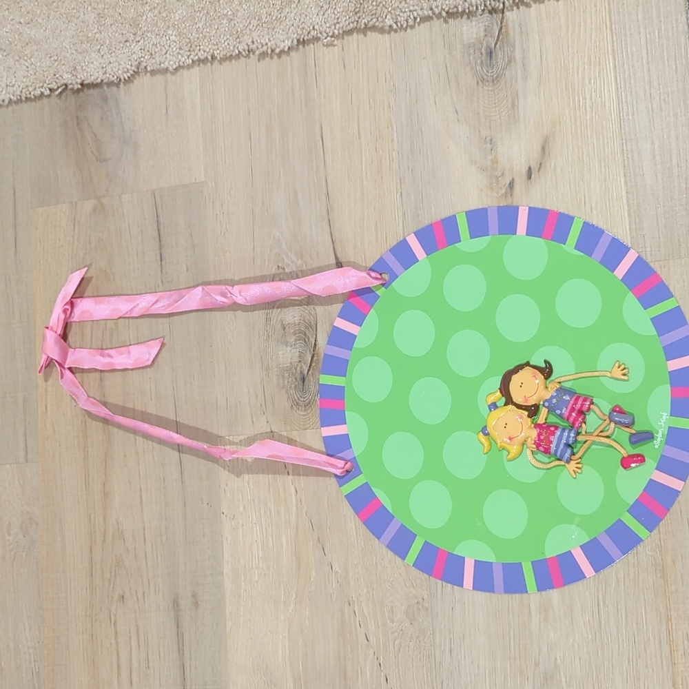 Nwt- magnet circle best friend board.